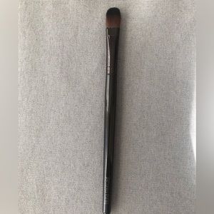 Laura Mercier Camouflage Powder Brush